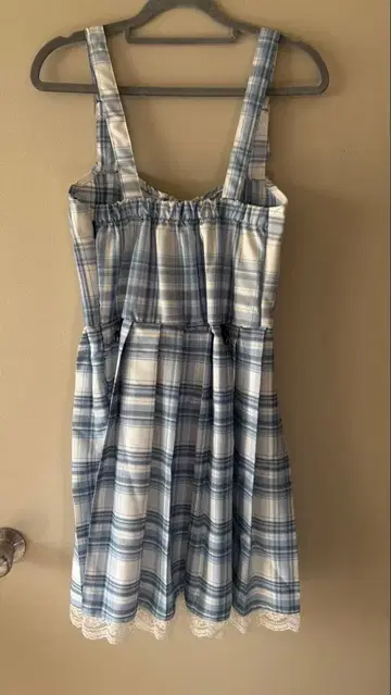 VOLCAN & APHRODITE 슬리브리스 원피스