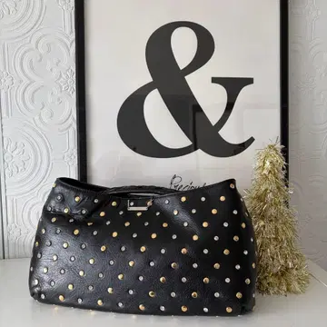 거의 미사용 스터드 장식 블랙 가죽 백