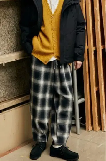 HELLO CALIF 이지 팬츠 블랙 화이트 체크