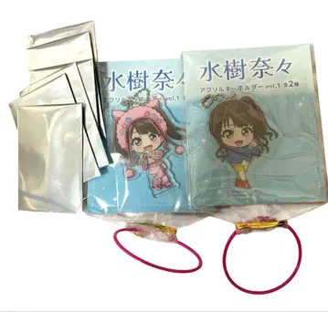 [ 당일 발송 ] 미즈키 나나 아크릴 키링 2종 폴라로이드풍 카드 6장