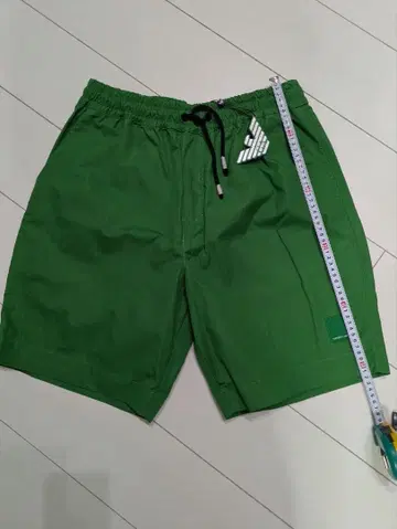 엠포리오 아르마니 그린 숏팬츠