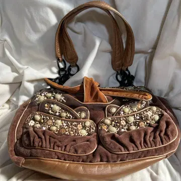 비즈 장식 브라운 핸드백