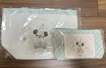 디즈니 크리스마스 2025 리루린린 수베니어 런치 케이스 손수건 캐리