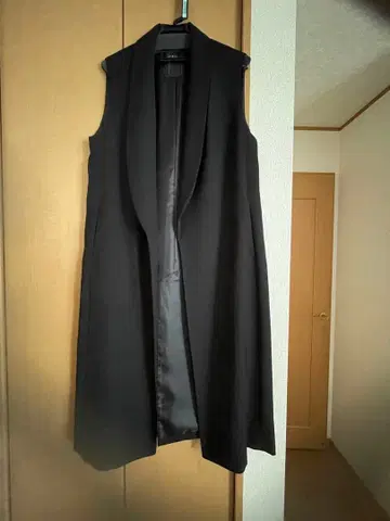 NOBLE 블랙 롱 베스트