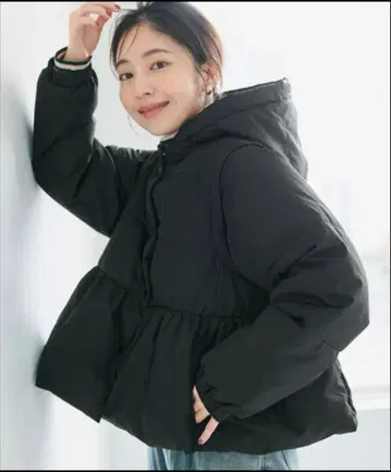 coca 코카 충전솜 아우터 페플럼 블랙