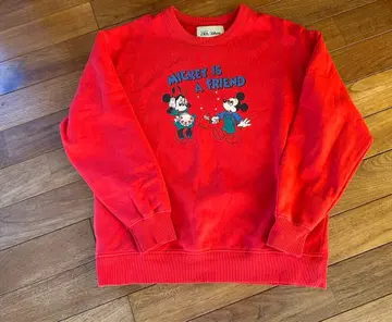 해리 램버트 for 자라 x 디즈니 콜라보 상의