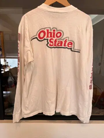 오하이오 스테이트 긴팔 론T 화이트 소매 프린트 올드 잉글리시