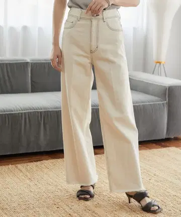 [택 포함 새상품] PUBLIC TOKYO 화이트 데님 [사이즈 1]