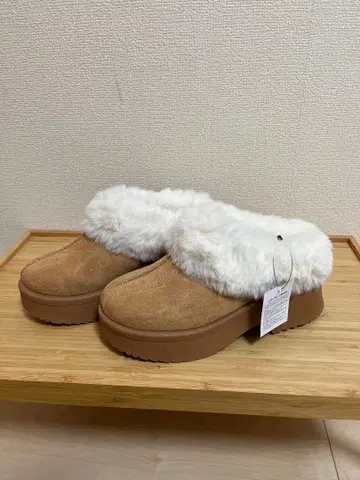 어그 부츠 베이지 퍼 포함