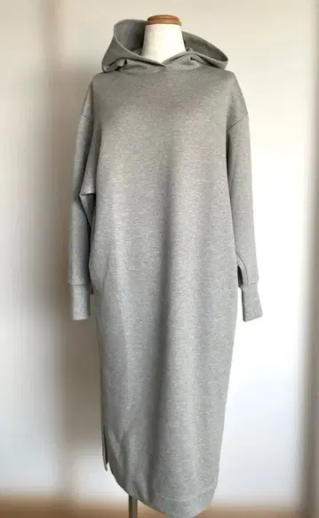 ICB 후드 부착 그레이 긴팔 롱 원피스