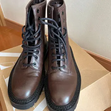 ZARA 리얼 가죽 앵클부츠