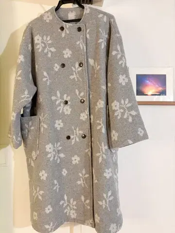 [ 새상품급 ] TSUHARU 꽃무늬 자카드 W 버튼 코트 그레이