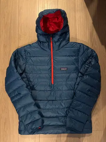 patagonia DOWN SWEATER HOODY PULLOVER