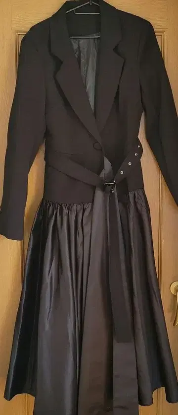 블랙 자켓 롱 자켓 스커트 도킹