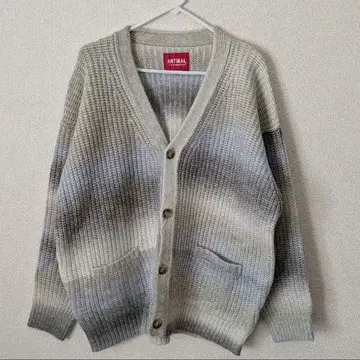 새상품 그라데이션 패턴 니트 가디건