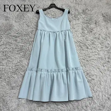 새상품급 폭시 티어드 프릴 원피스 Sweetpea 블루 잡지 게재