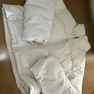 아이보리 다운 자켓 M 사이즈