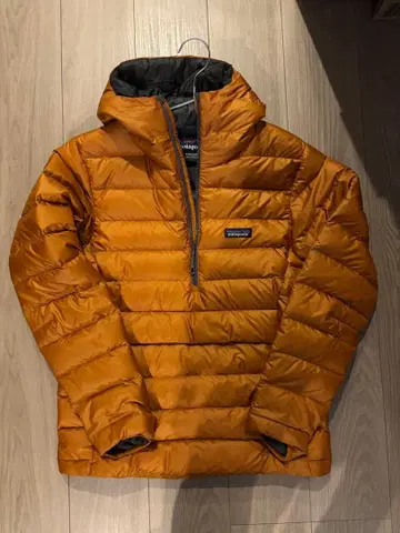 patagonia DOWN SWEATER HOODY PULLOVER