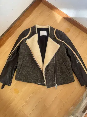 Liven 리벤 무스탕 자켓