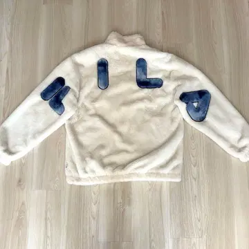 FILA 퍼 자켓 백 로고 M 빅 사이즈 1회 착용 새상품급