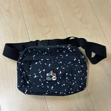 RVCA 바디백 웨스트 파우치