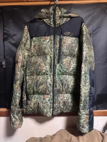 NITRAND 카모플라쥬 후드 부착 다운 자켓