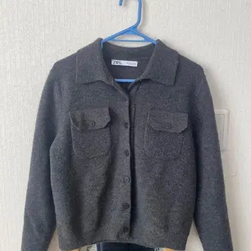 ZARA 그레이 버튼 가디건
