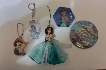 [ 묶음 판매 ] 디즈니 알라딘 재스민 굿즈 캔 배지 스트랩 등