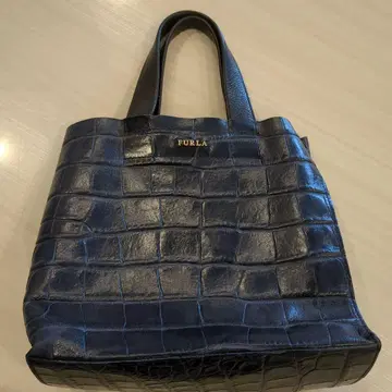 FURLA 네이비 가죽 토트백
