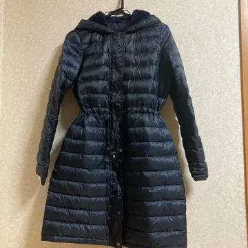 DoCLASSE 네이비 후드 부착 롱 다운 자켓