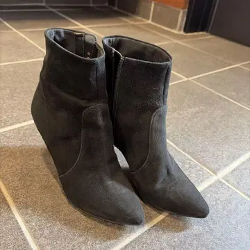 다이애나 DIANA 블랙 스웨이드 숏부츠