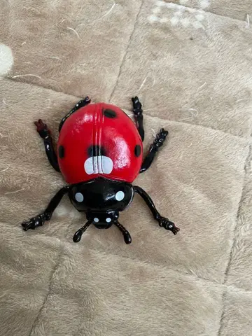 무당벌레 피규어 빨검