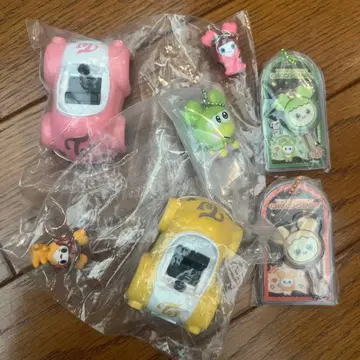 TWICE 모모 지효 정연 가챠 세트