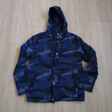 TOMMY HILFIGER 블루 카모플라쥬 점퍼