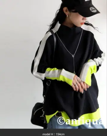 안티카 더블 자카드 배색 니트 네온 블랙 체형 커버