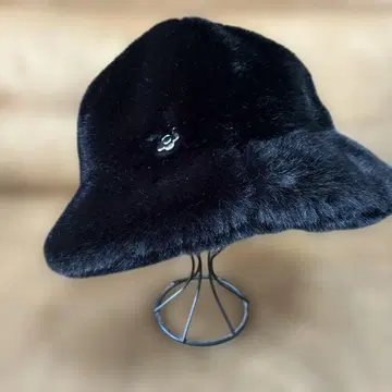 MARY QUANT 인조 모피 햇