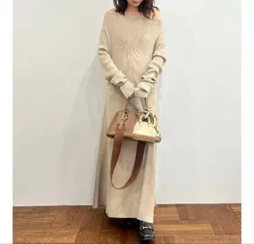 Mila Owen 오프숄더 롱 리브 니트 원피스