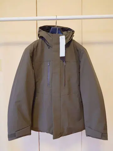 유니클로 하이브리드 다운 파카 M 사이즈 다크 그린