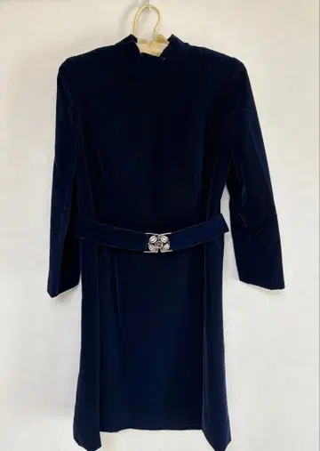 벨벳 네이비 긴팔 벨트 원피스 포멀하게도