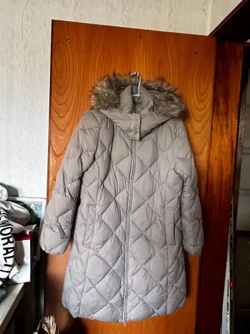 Uniqlo 롱 그레이 XL 퍼 포함 퀼팅 다운 자켓