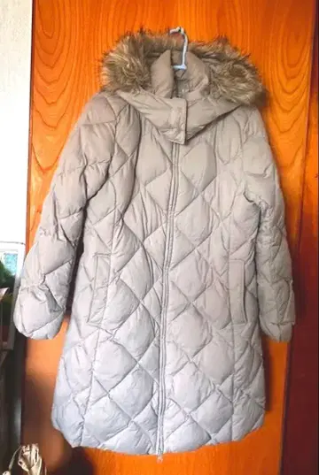 Uniqlo 롱 그레이 XL 퍼 포함 퀼팅 다운 자켓