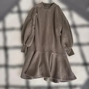 벌스데이 바쉬 로맨틱 맨투맨 원피스 카키 마터니티