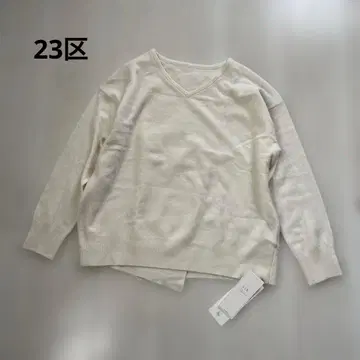 새상품 택 포함 23구 캐시미어 혼방 스웨터 아이보리 뒷 슬릿 32