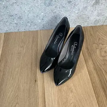 다이애나 에나멜 블랙 결혼식