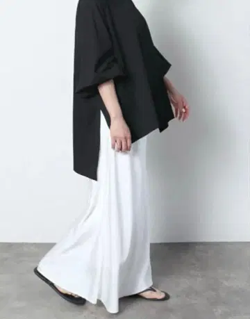 meri 미일리 내로우 스커트 화이트