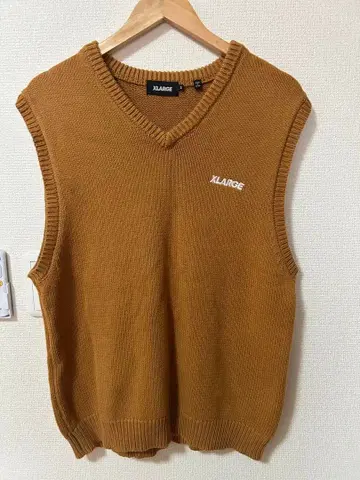 XLARGE 브라운 V넥 베스트 M 사이즈