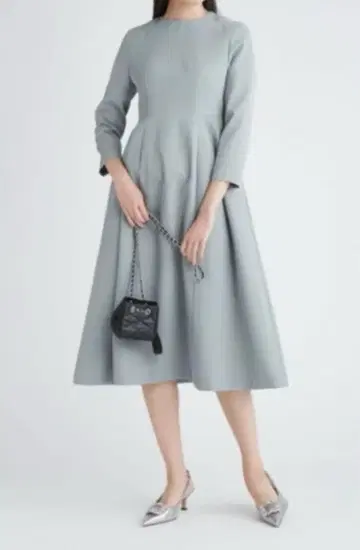 택 포함 새상품 Mila Owen 그레이 A라인 원피스 긴팔