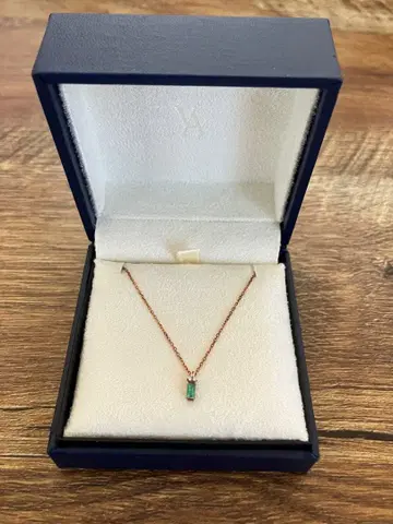 반돔 아오야마 목걸이