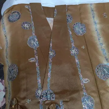 스와토 자수 롱 코트 세련된 변형 옷깃