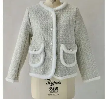 화이트 트위드 자켓 미사용 새상품